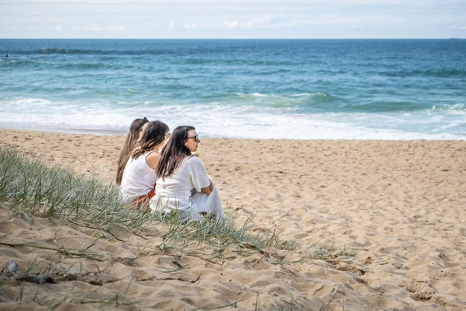 Coastal Getaway Across From Dicky Beach Caloundra Holiday home