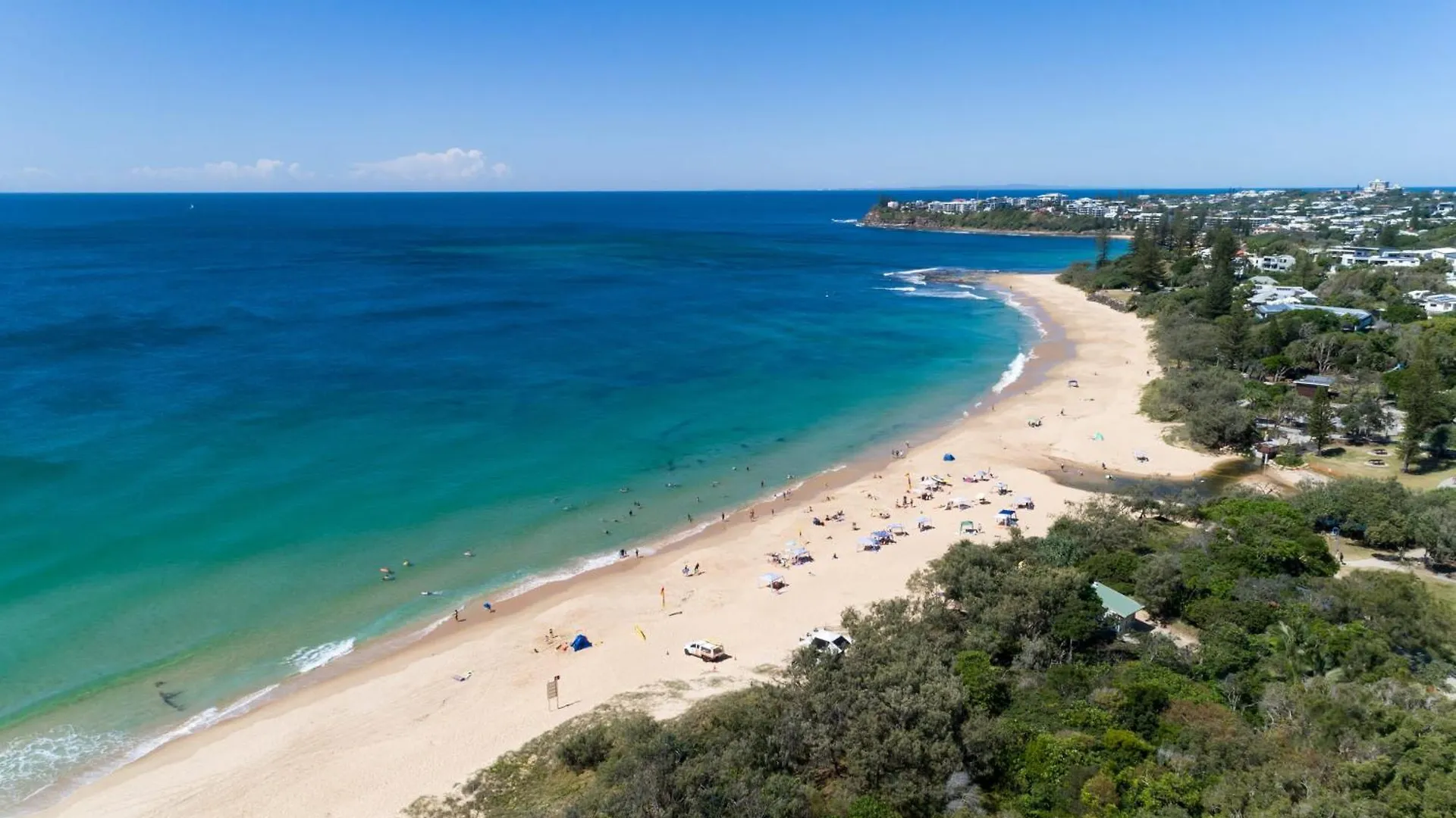 Holiday home Coastal Getaway Across From Dicky Beach Caloundra